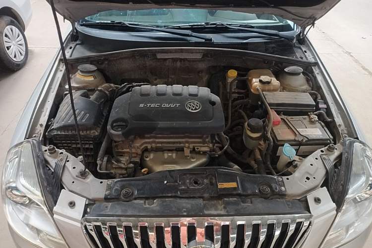 Used Buick Excelle 2015 1.5L Manual Classic Trim Engine Bay