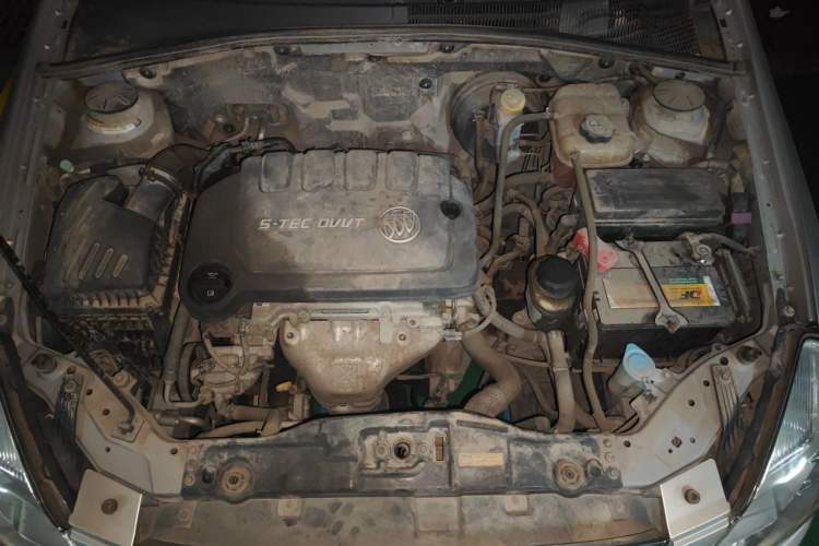 Used Buick Excelle 2015 1.5L Manual Classic Trim Engine Bay