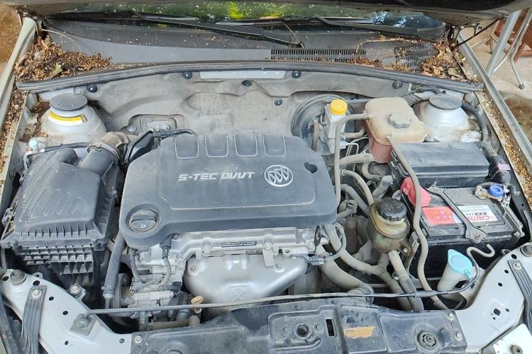 Used Buick Excelle 2015 1.5L Manual Classic Trim Engine Bay
