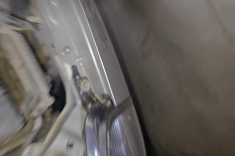 Used Buick Excelle 2015 1.5L Automatic Classic Model Engine Bay Left