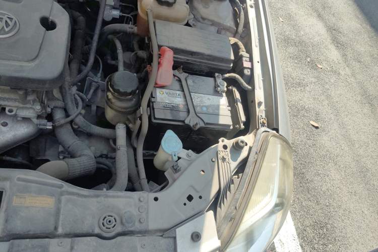 Used Buick Excelle 2015 1.5L Automatic Classic Model Engine Bay Left