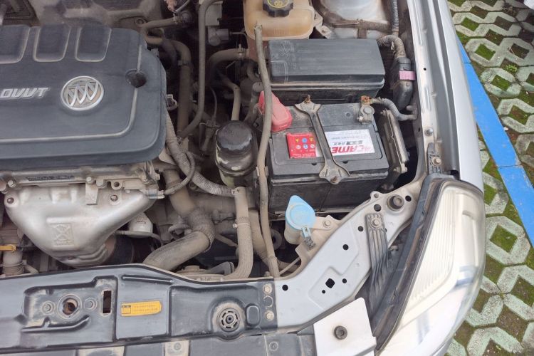Used Buick Excelle 2015 1.5L Automatic Classic Model Engine Bay Left