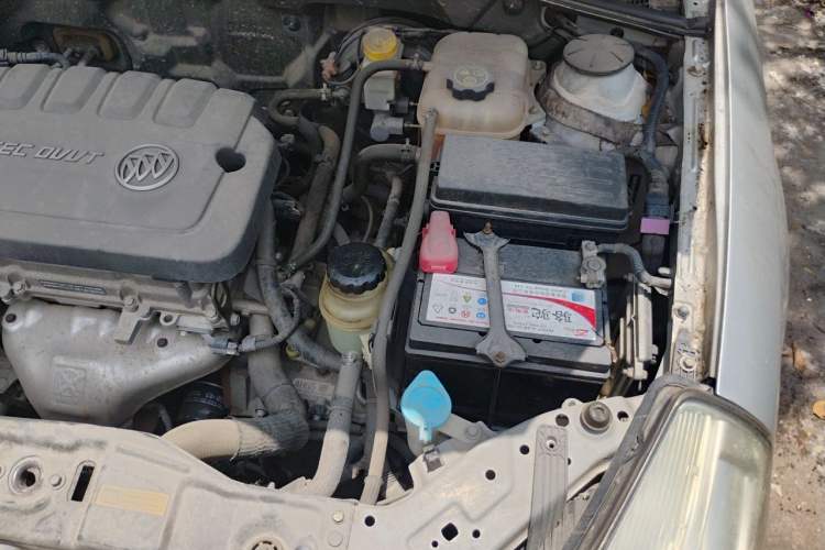 Used Buick Excelle 2015 1.5L Automatic Classic Model Engine Bay Left