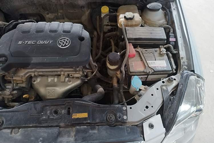 Used Buick Excelle 2015 1.5L Manual Classic Trim Engine Bay Left
