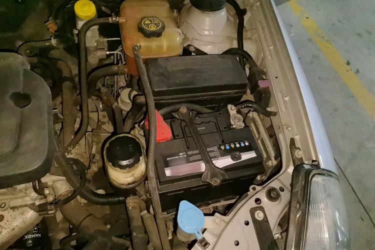Used Buick Excelle 2015 1.5L Automatic Classic Model Engine Bay Left