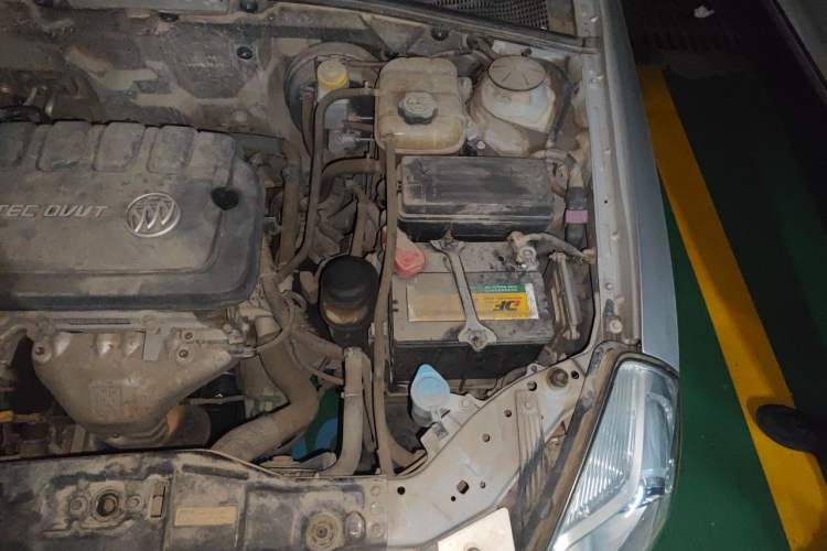 Used Buick Excelle 2015 1.5L Manual Classic Trim Engine Bay Left