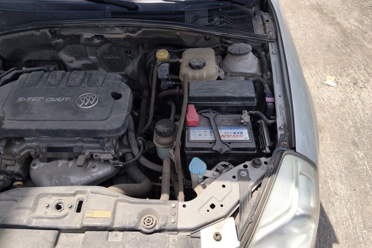 Used Buick Excelle 2015 1.5L Manual Classic Trim Engine Bay Left
