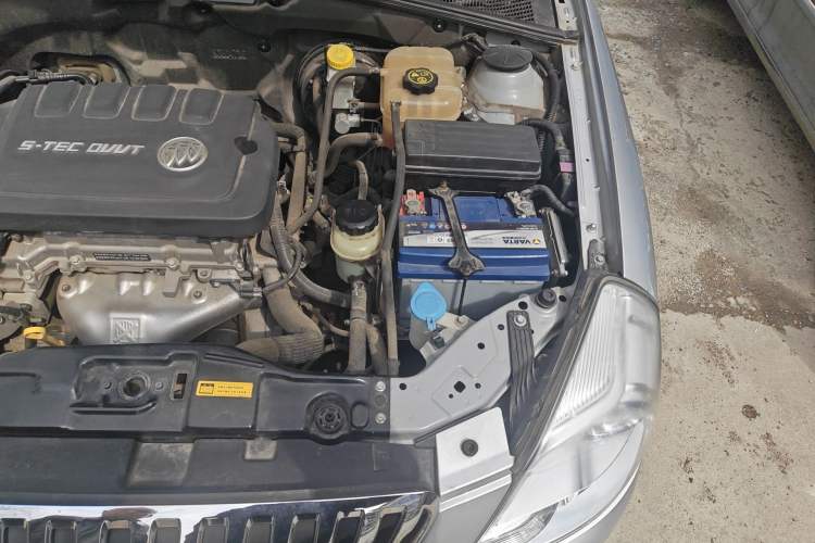 Used Buick Excelle 2015 1.5L Manual Classic Trim Engine Bay Left
