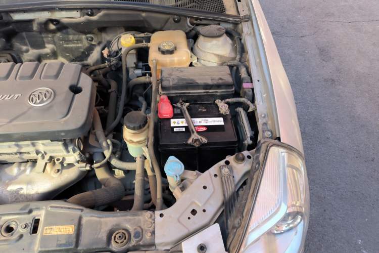 Used Buick Excelle 2015 1.5L Automatic Classic Model Engine Bay Left