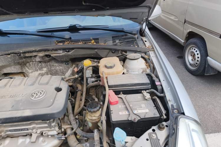 Used Buick Excelle 2015 1.5L Automatic Classic Model Engine Bay Left