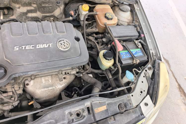 Used Buick Excelle 2015 1.5L Automatic Classic Model Engine Bay Left