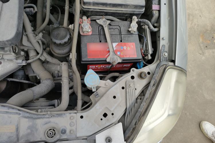 Used Buick Excelle 2015 1.5L Automatic Classic Model Engine Bay Left