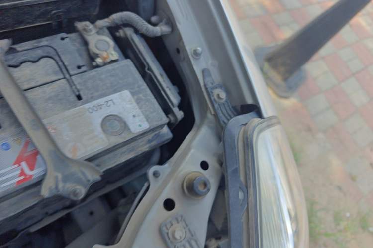 Used Buick Excelle 2015 1.5L Automatic Classic Model Engine Bay Left