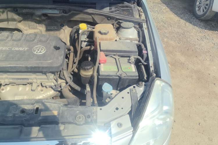 Used Buick Excelle 2015 1.5L Manual Classic Trim Engine Bay Left