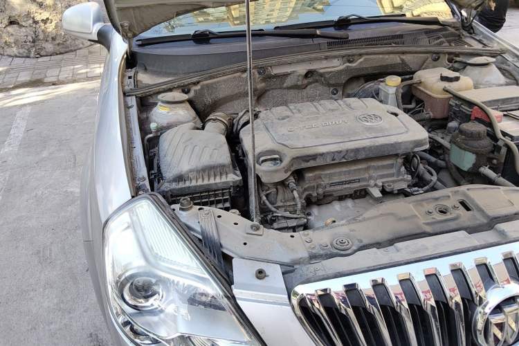 Used Buick Excelle 2015 1.5L Manual Classic Trim Engine Bay Right