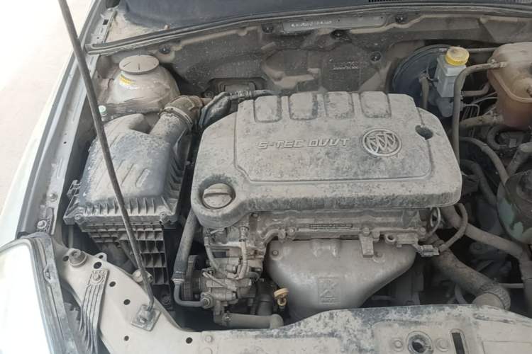 Used Buick Excelle 2015 1.5L Manual Classic Trim Engine Bay Right