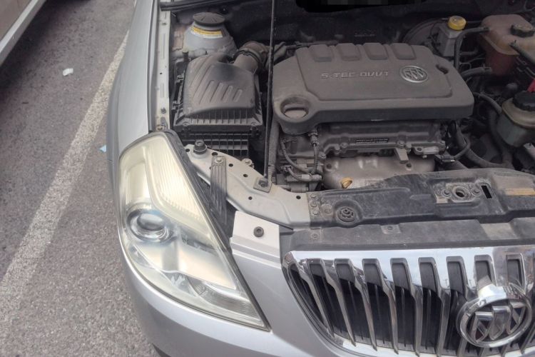 Used Buick Excelle 2015 1.5L Manual Luxury Model Engine Bay Right