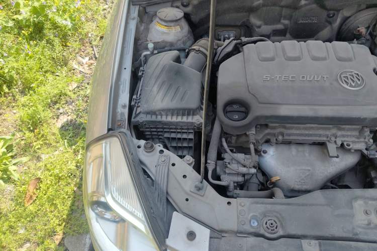 Used Buick Excelle 2015 1.5L Automatic Classic Model Engine Bay Right