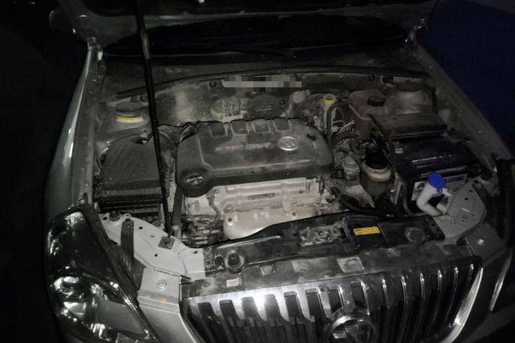 Used Buick Excelle 2015 1.5L Automatic Classic Model Engine Bay Right
