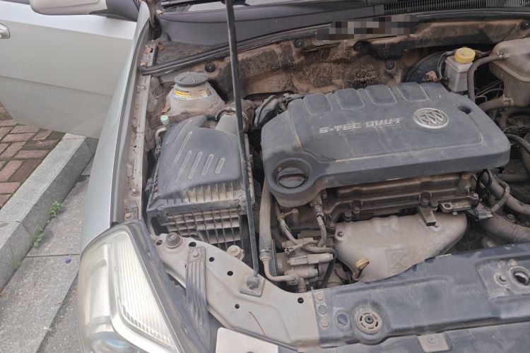 Used Buick Excelle 2015 1.5L Automatic Classic Model Engine Bay Right