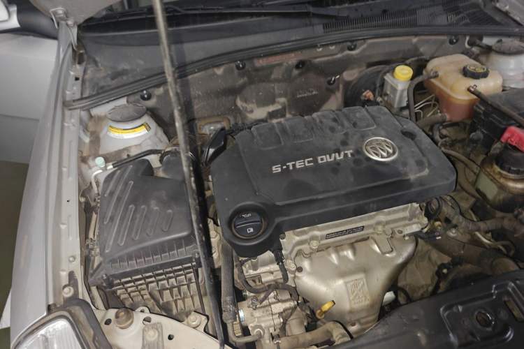 Used Buick Excelle 2015 1.5L Automatic Classic Model Engine Bay Right
