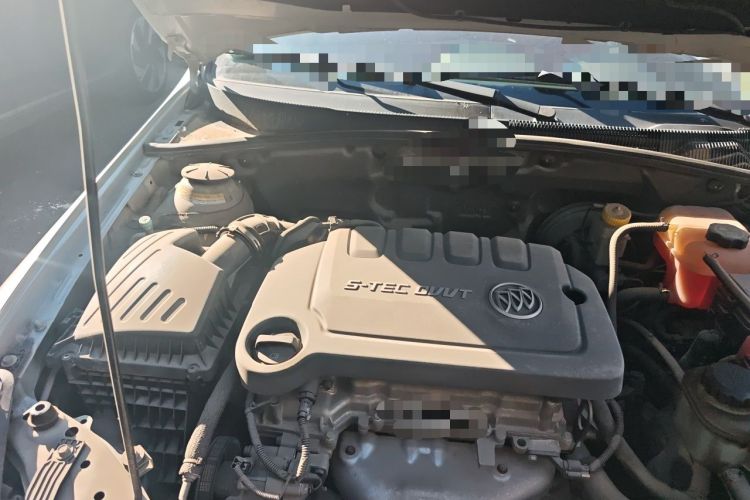 Used Buick Excelle 2015 1.5L Manual Classic Trim Engine Bay Right