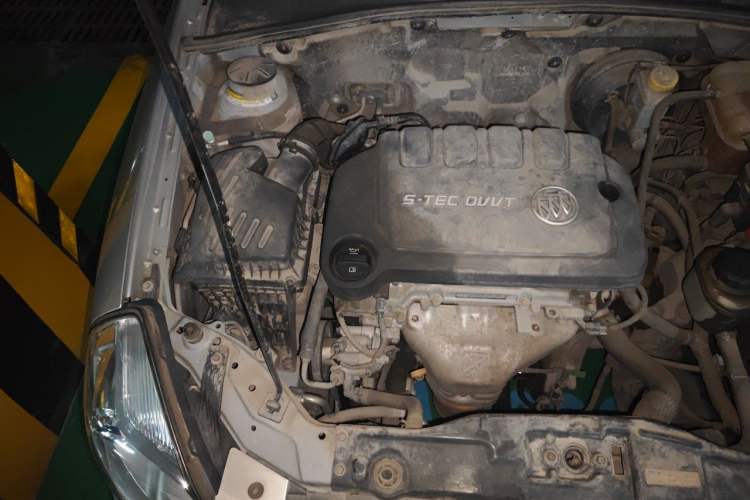 Used Buick Excelle 2015 1.5L Manual Classic Trim Engine Bay Right