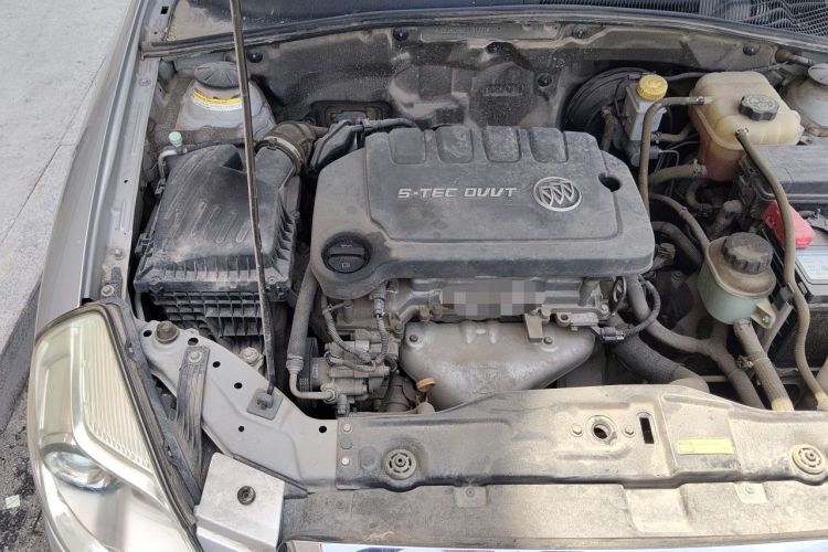 Used Buick Excelle 2015 1.5L Manual Classic Trim Engine Bay Right
