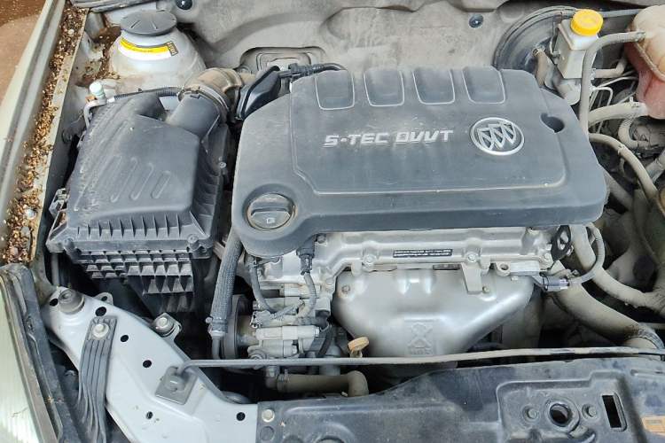 Used Buick Excelle 2015 1.5L Manual Classic Trim Engine Bay Right