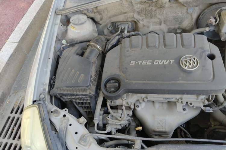 Used Buick Excelle 2015 1.5L Automatic Classic Model Engine Bay Right