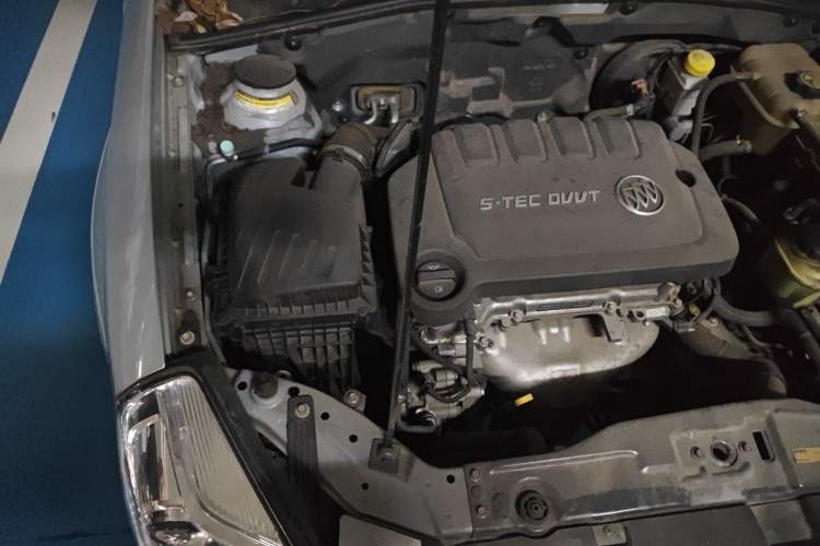 Used Buick Excelle 2015 1.5L Automatic Classic Model Engine Bay Right