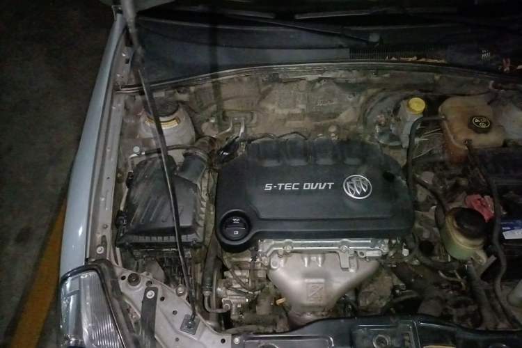 Used Buick Excelle 2015 1.5L Automatic Classic Model Engine Bay Right