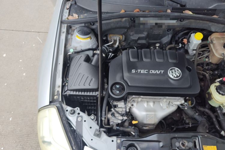 Used Buick Excelle 2015 1.5L Automatic Classic Model Engine Bay Right
