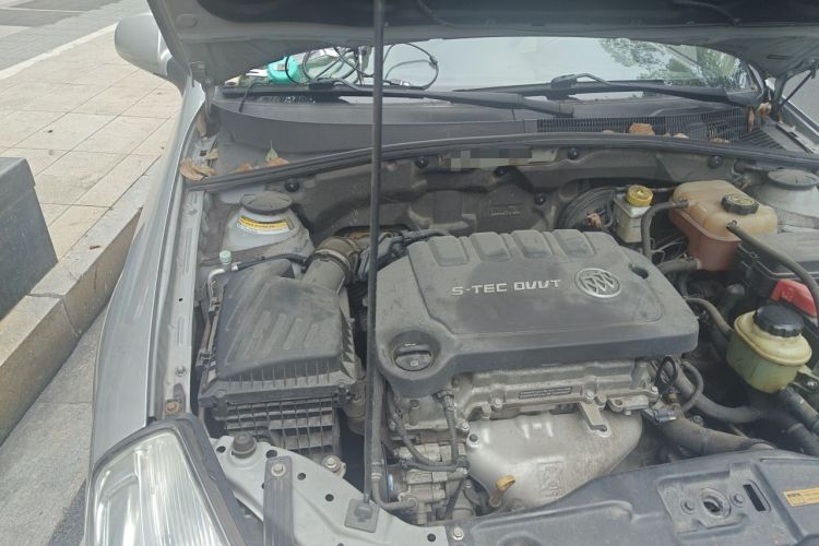 Used Buick Excelle 2015 1.5L Automatic Classic Model Engine Bay Right