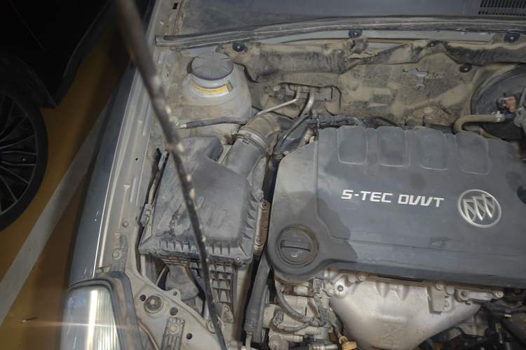 Used Buick Excelle 2015 1.5L Automatic Classic Model Engine Bay Right