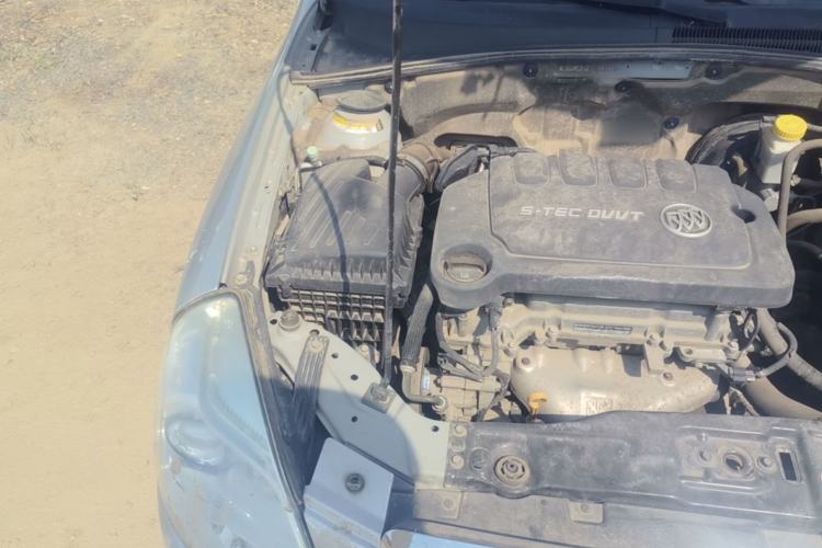 Used Buick Excelle 2015 1.5L Manual Classic Trim Engine Bay Right