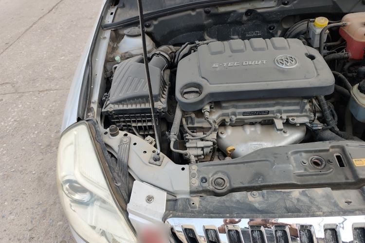 Used Buick Excelle 2015 1.5L Manual Classic Trim Engine Bay Right