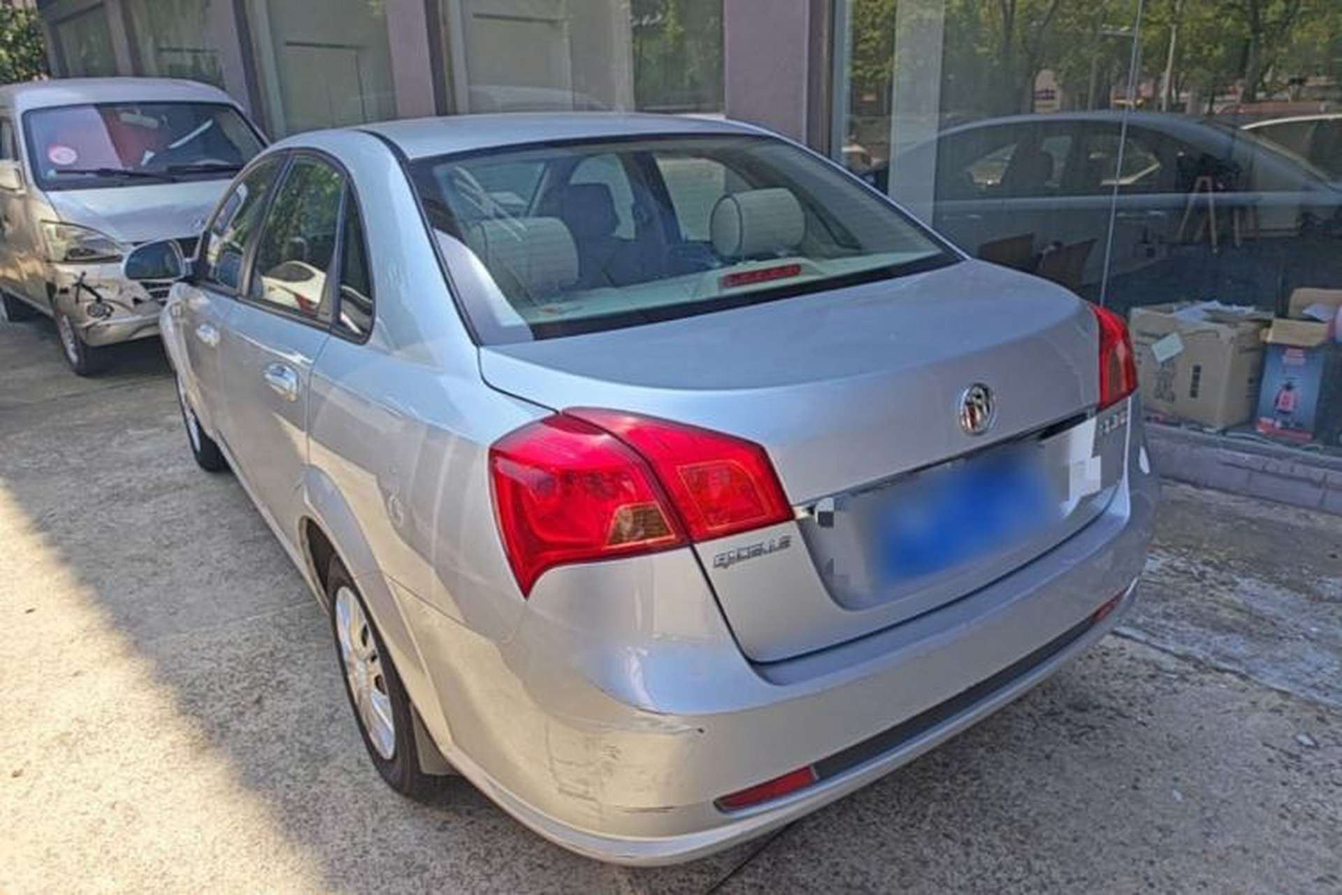 Used Buick Excelle 2015 1.5L Automatic Classic Model Exterior 2