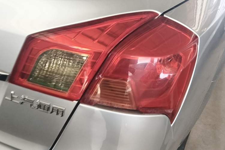 Used Buick Excelle 2015 1.5L Automatic Classic Model Exterior 3