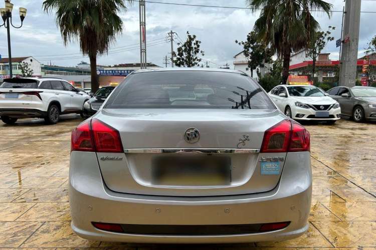 Used Buick Excelle 2015 1.5L Automatic Classic Model Exterior 4