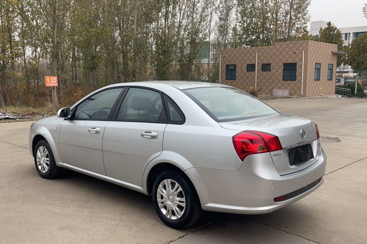 Used Buick Excelle 2015 1.5L Manual Classic Trim Exterior 4