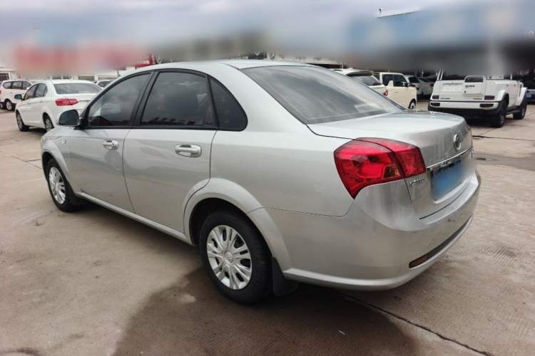 Used Buick Excelle 2015 1.5L Automatic Classic Model Exterior 5
