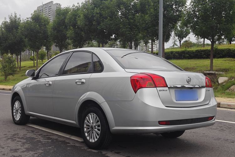 Used Buick Excelle 2015 1.5L Manual Classic Trim Exterior 8