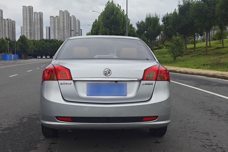 Used Buick Excelle 2015 1.5L Manual Classic Trim Exterior 9