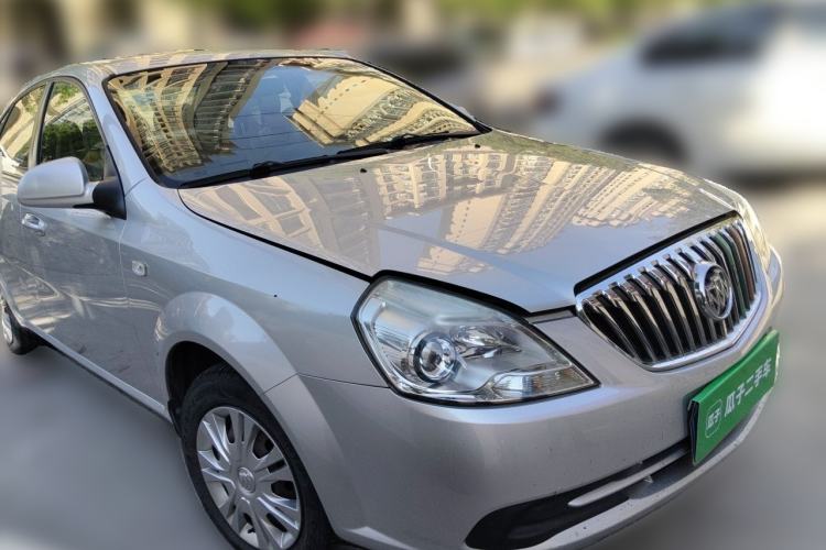 Used Buick Excelle 2015 1.5L Manual Classic Trim Front Right 45 Deg