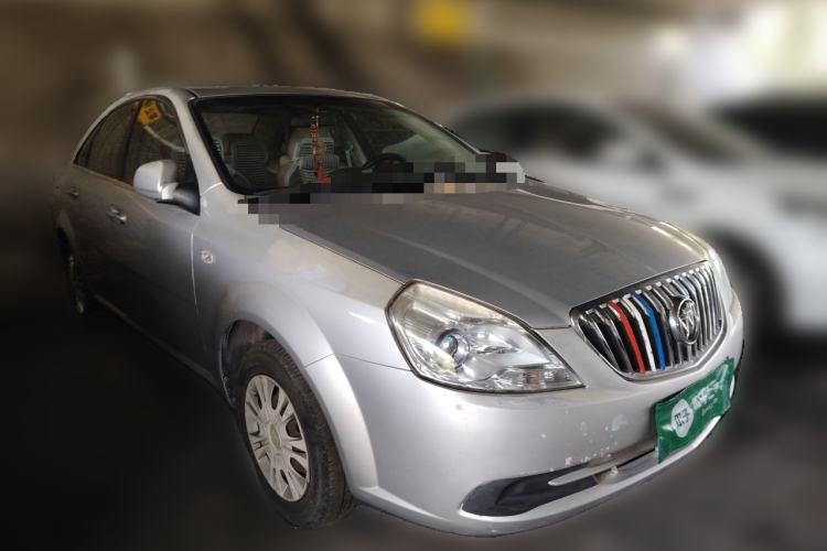 Used Buick Excelle 2015 1.5L Manual Classic Trim Front Right 45 Deg