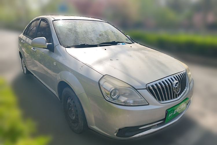 Used Buick Excelle 2015 1.5L Manual Classic Trim Front Right 45 Deg