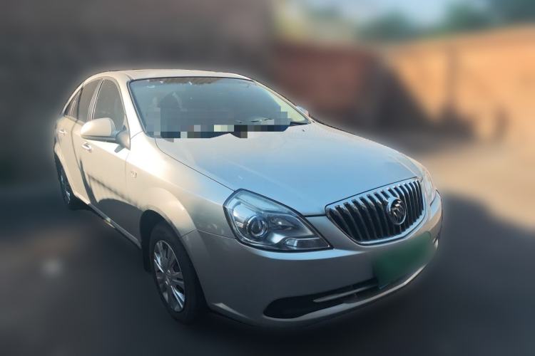 Used Buick Excelle 2015 1.5L Manual Classic Trim Front Right 45 Deg