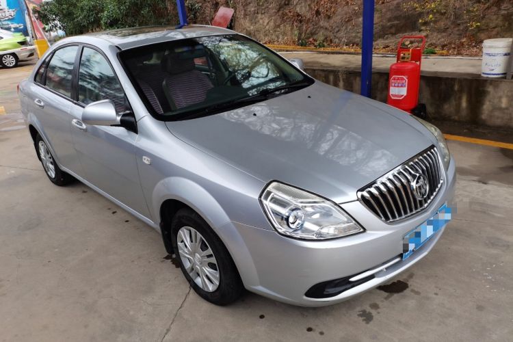 Used Buick Excelle 2015 1.5L Manual Classic Trim Front Right 45 Deg