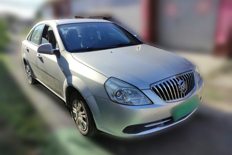 Used Buick Excelle 2015 1.5L Manual Classic Trim Front Right 45 Deg